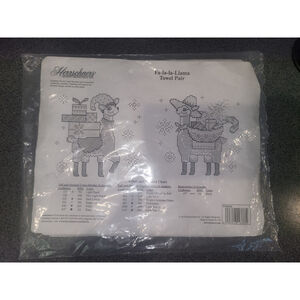 Herrschners Stamped Cross Stitch SET FA LA LA LLAMA CHRISTMAS Towels X2 NEW NIP